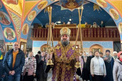 В Неделю Торжества Православия епископ Евсевий совершил Литургию в храме Святой Живоначальной Троицы Городка