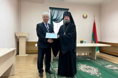 Состоялась церемония передачи сертификата о перерегистрации приходов Витебской епархии