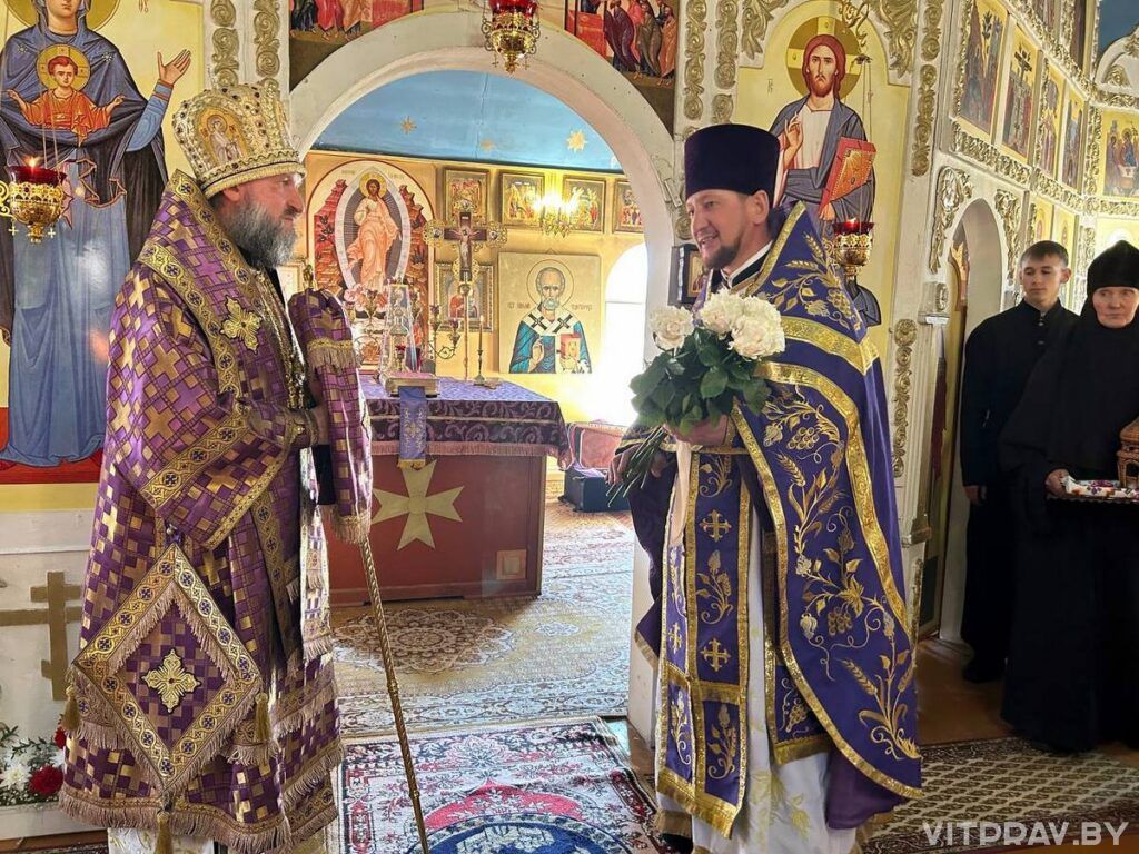 Епископ Евсевий совершил Литургию в храме святителя Николая Чудотворца Новолукомля