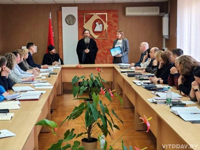 Представители духовенства Витебского района приняли участие в едином дне информирования работников ОАО "Витебская бройлерная птицефабрика"