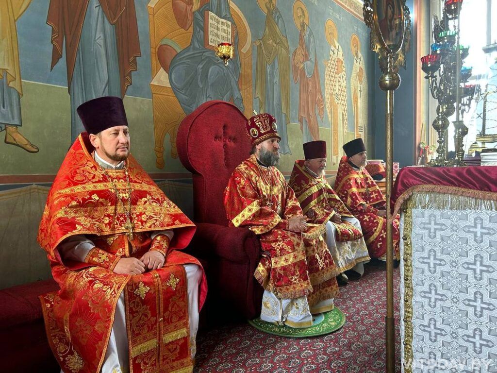 Во вторник Светлой седмицы епископ Евсевий совершил Литургию в храме Преображения Господня г. Чашники