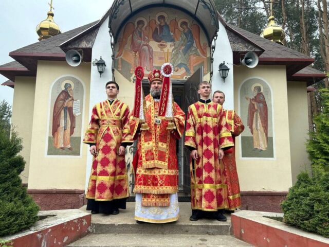 В пятницу Светлой седмицы епископ Евсевий совершил Литургию в Свято-Елисеевском Лавришевском монастыре