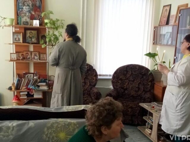 Иерей Николай Скобей посетил хоспис