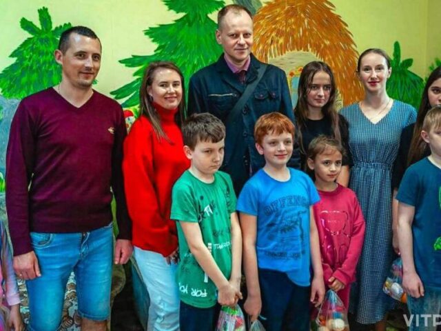 Представители молодежного братства прихода храма Преображения Господня г. Чашники посетили социальный приют для детей