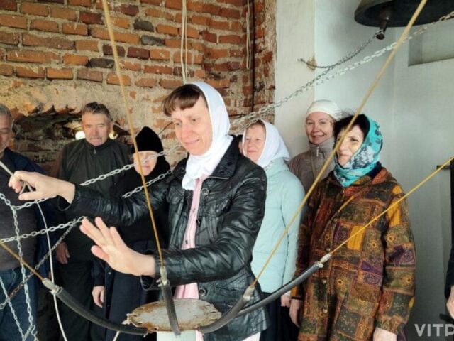 В пятницу Светлой седмицы паломники из Сенно и Березы посетили Покровский монастырь Толочина