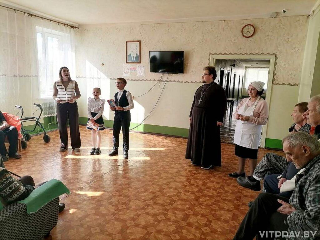 Иерей Георгий Слезник и сестры милосердия посетили Новозарянскую больницу сестринского ухода