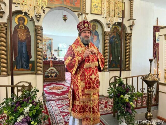 Епископ Евсевий возглавил престольный праздник в храме святителя Николая Чудотворца Сенно