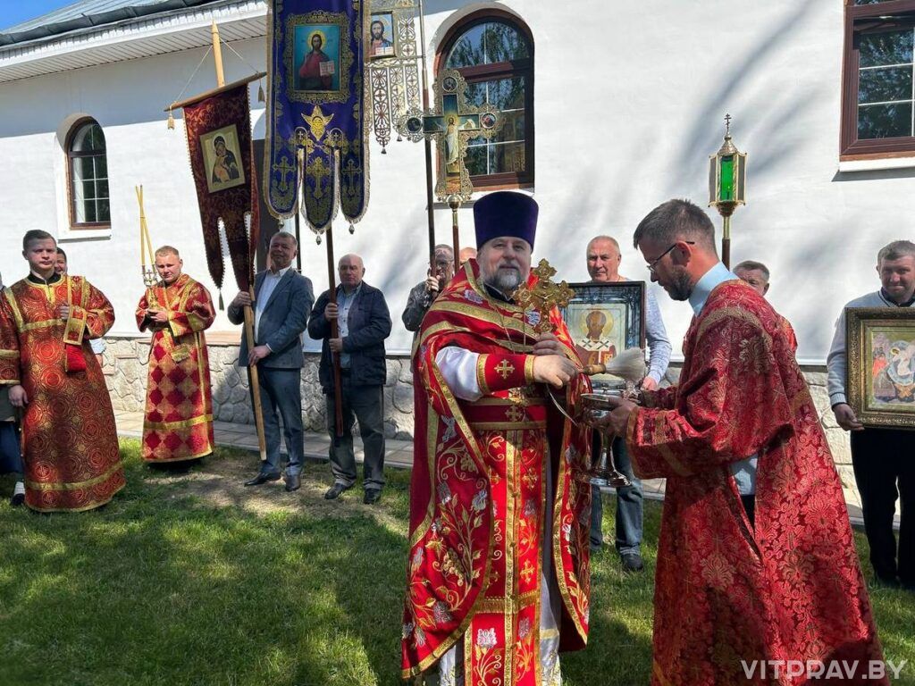 Епископ Евсевий возглавил престольный праздник в храме святителя Николая Чудотворца Сенно