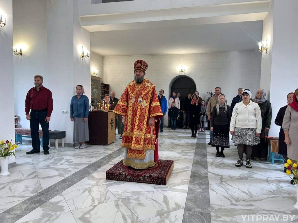 Епископ Евсевий совершил Литургию в храме блгв. князя Романа Рязанского г. Витебска