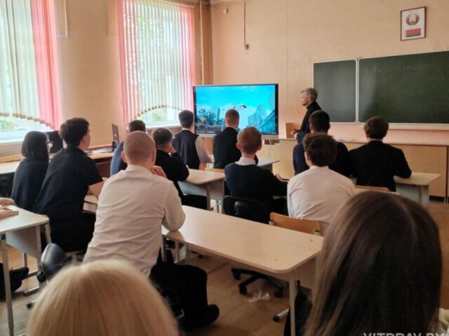 Иерей Павел Тарамыкин побеседовал о будущей профессии с девятиклассниками