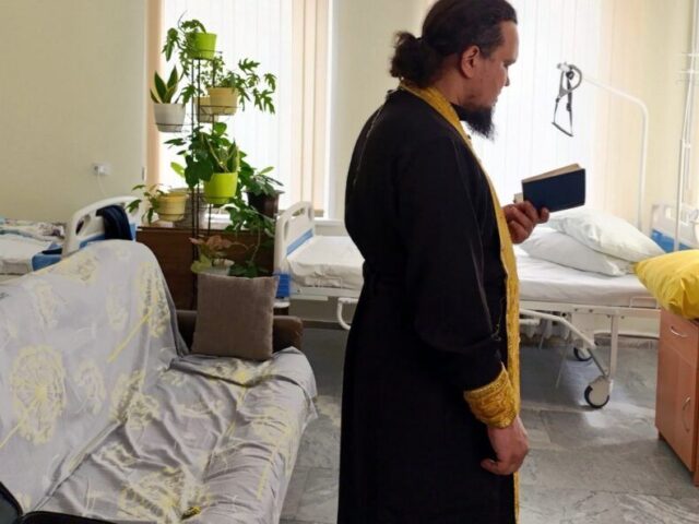 Иерей Николай Скобей посетил хоспис