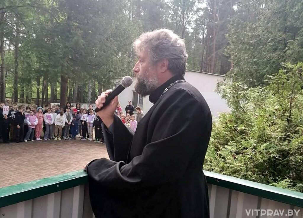 принял участие в торжественном открытии смены отдыха в детском оздоровительном лагере "Магистраль"