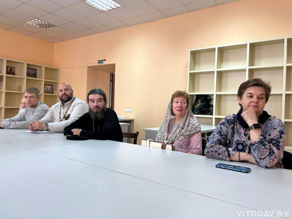Епископ Евсевий провел рабочую встречу с молодежным отделом Витебской епархии