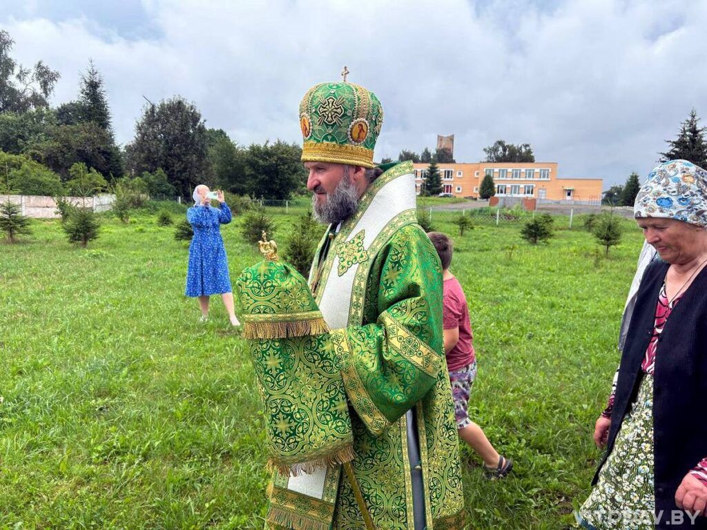 Епископ Евсевий возглавил Литургию в храме преподобного Сергия Радонежского аг. Копти