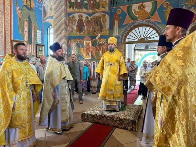 Епископ Евсевий возглавил престольный праздник в храме святого пророка Илии г. п. Бешенковичи