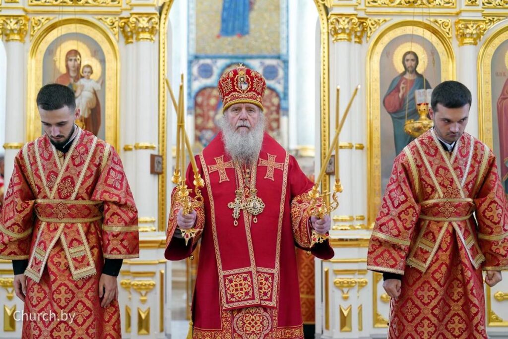 В день памяти священномученика Вениамина, Митрополита Петроградского, архиепископ Димитрий сослужил Патриаршему Экзарху в Свято-Духовом кафедральном соборе Минска