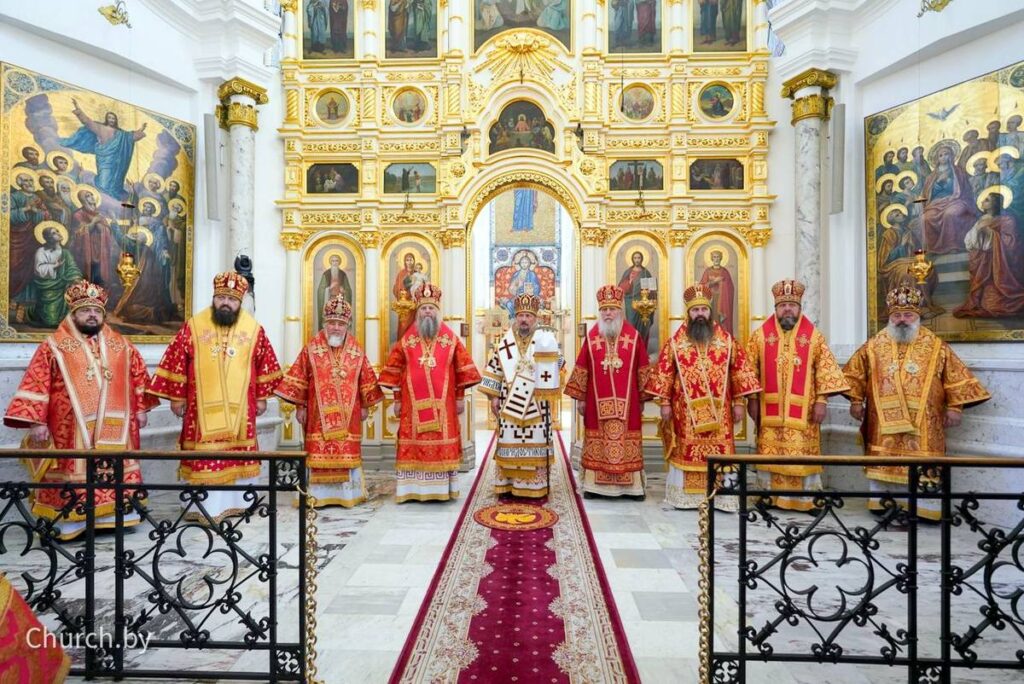 В день памяти священномученика Вениамина, Митрополита Петроградского, архиепископ Димитрий сослужил Патриаршему Экзарху в Свято-Духовом кафедральном соборе Минска