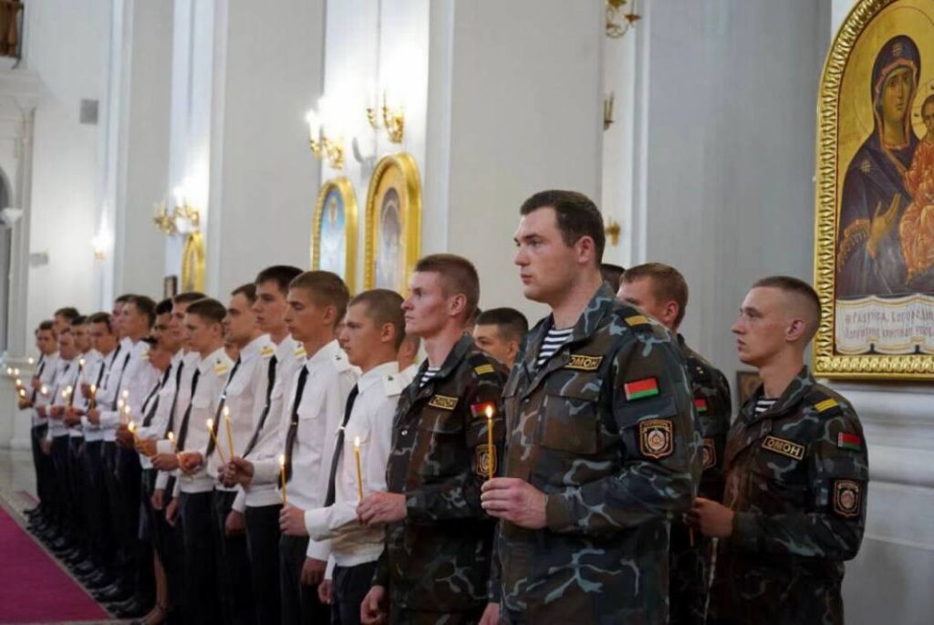 Секретарь Витебской епархии протоиерей Владимир Резанович возглавил молебен, посвященный 107-й годовщине основания Губернской милиции, в Успенском кафедральном соборе Витебска 