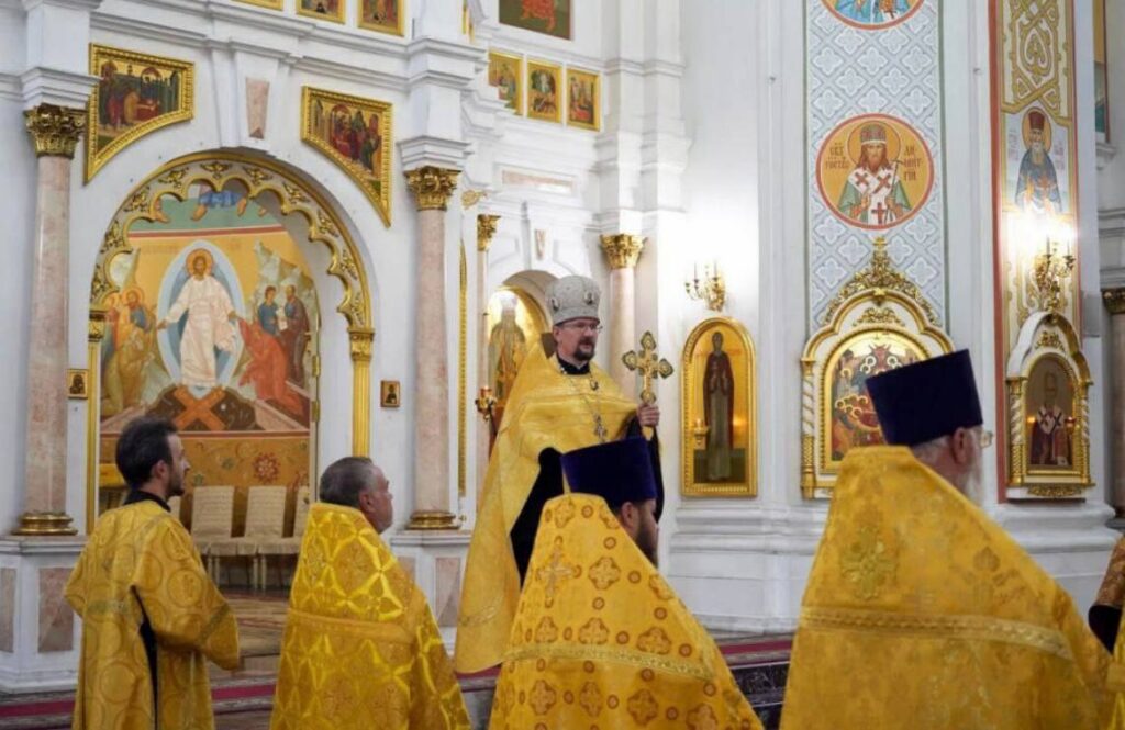 Секретарь Витебской епархии протоиерей Владимир Резанович возглавил молебен, посвященный 107-й годовщине основания Губернской милиции, в Успенском кафедральном соборе Витебска 