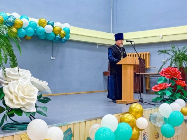 Протоиерей Владимир Коледа принял участие в августовской педагогической конференции "Качество, гражданственность, патриотизм - основные направления образования Чашниччины"