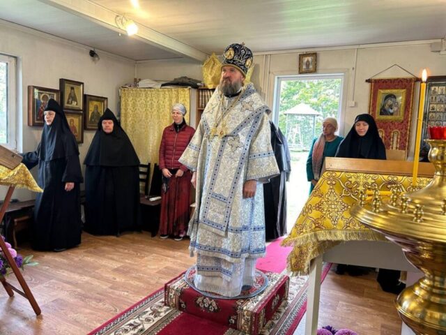 Епископ Евсевий возглавил Божественную литургию в Свято-Успенском Тадулинском монастыре д. Слобода