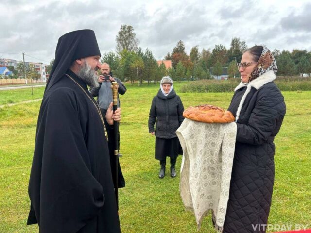 В Неделю 16-ю по Пятидесятнице епископ Евсевий совершил Литургию в храме святителя Спиридона Тримифунтского аг. Мошканы