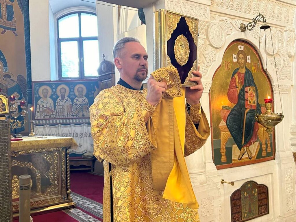 В канун Недели 14-й по Пятидесятнице архиепископ Димитрий возглавил всенощное бдение в Покровском кафедральном соборе Витебска