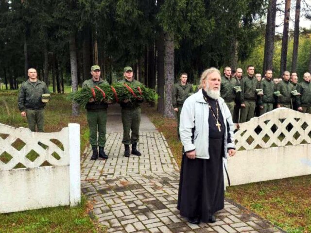 Иерей Стахий Киселев принял участие в митинге в День народного единства