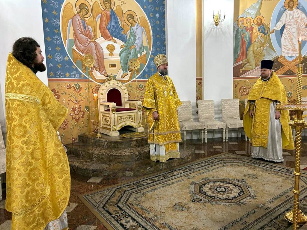 Епископ Евсевий возглавил Литургию в Успенском кафедральном соборе Витебска