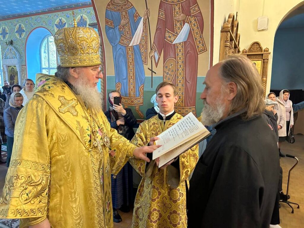 В Неделю 19-ю по Пятидесятнице архиепископ Димитрий совершил Литургию в Свято-Троицком Марковом монастыре Витебска
