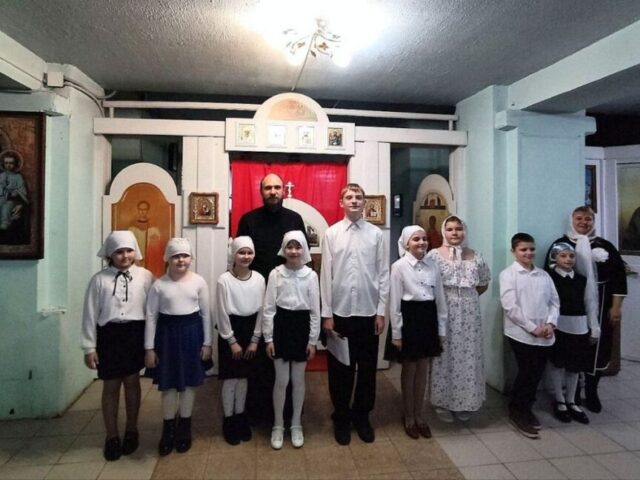 В воскресной школе храма Рождества Христова Орши состоялось торжественное мероприятие в рамках Недели родительской любви