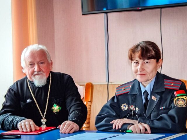 Протоиерей Владимир Коледа провел беседу c зависимыми от алкоголя