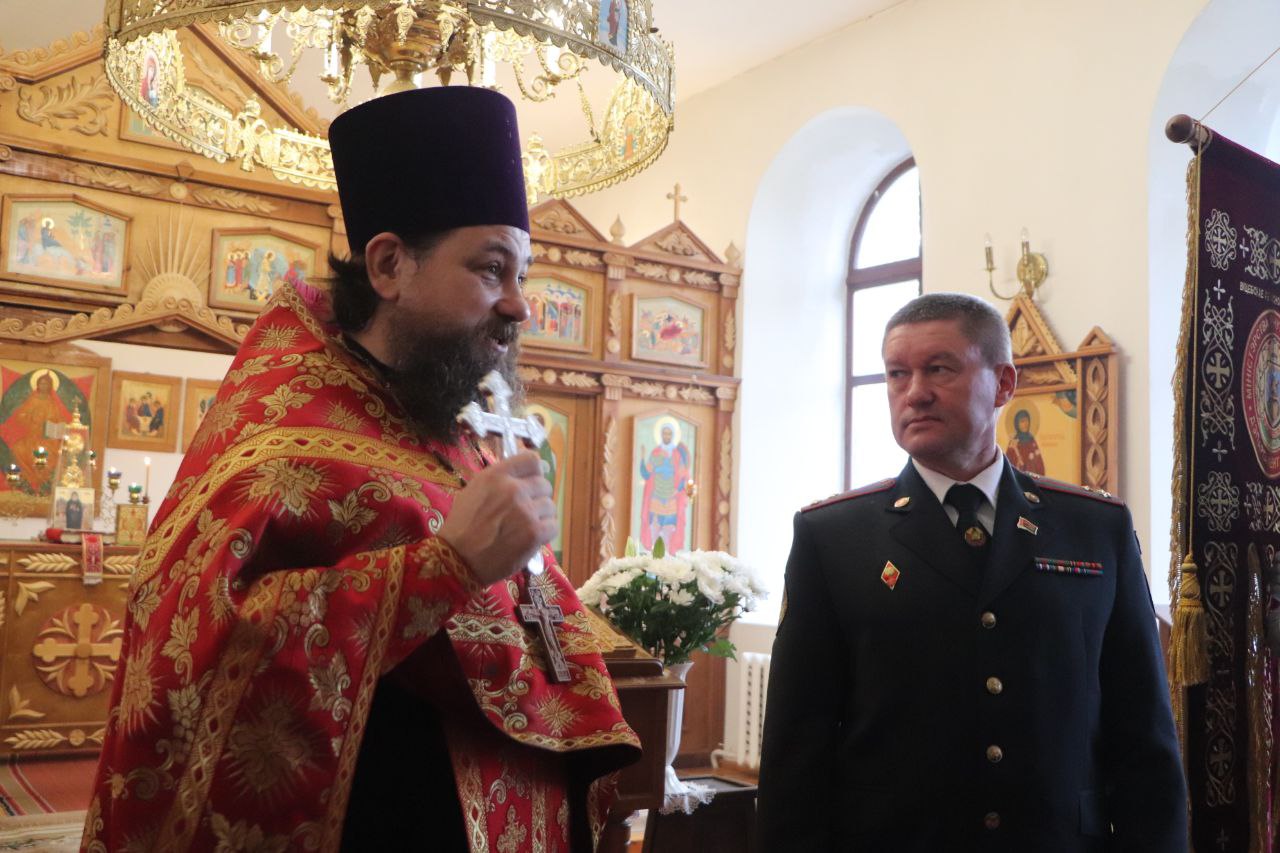 Иерей Николай Богданов отслужил молебен св. мученику Лонгину Сотнику, небесному покровителю Департамента охраны Министерства внутренних дел