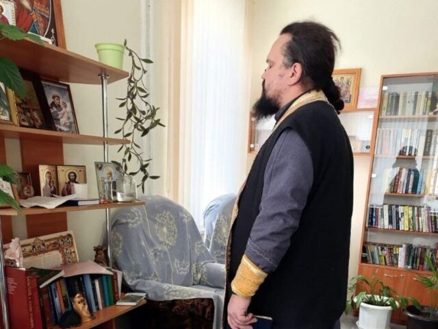 Иерей Николай Скобей посетил онкологическое отделение паллиативной медицинской помощи «Хоспис»