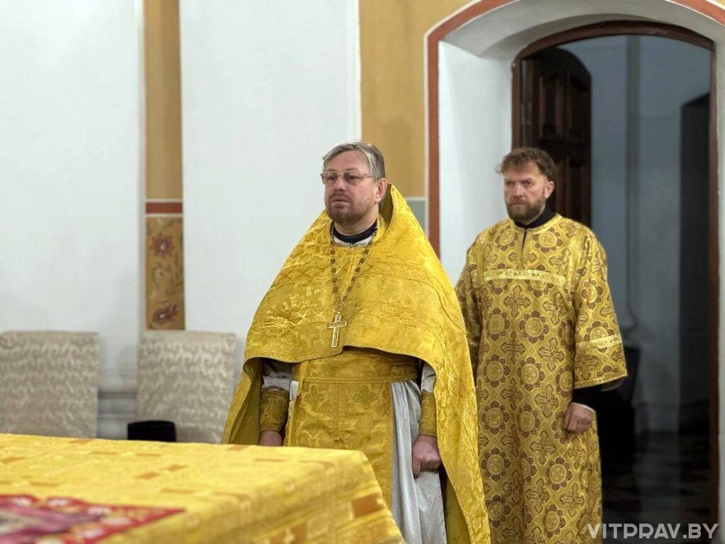 В Неделю 28-ю по Пятидесятнице епископ Евсевий возглавил Литургию в Успенском кафедральном соборе Витебска