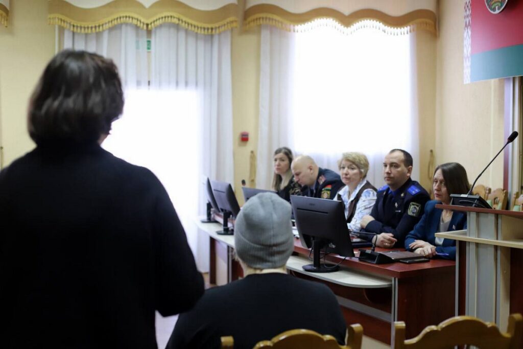Благочинный Лепельского округа принял участие в заседании КДН