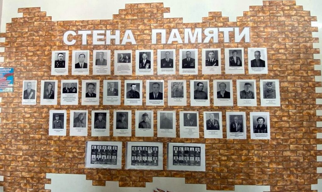 Иерей Григорий Машлякевич побеседовал с читателями библиотеки о роли духовной литературы