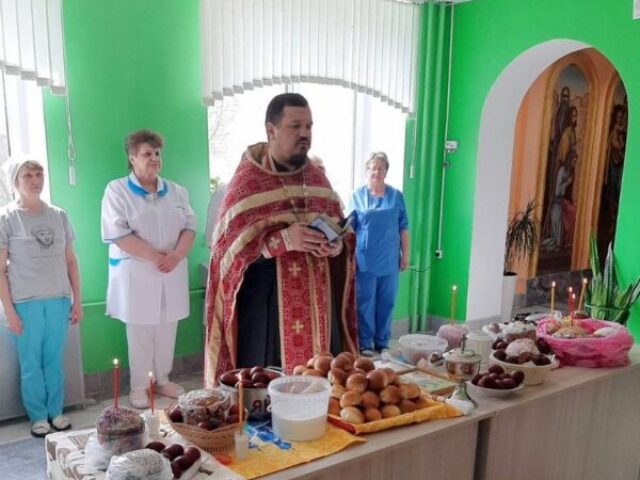 Иерей Михаил Машлякевич посетил Витебский областной специализированный дом ребенка