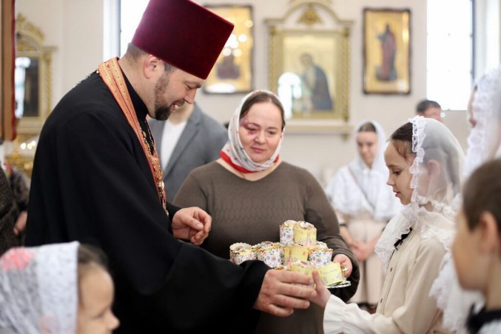 В храме Рождества Христова Лепеля прошел Пасхальный утренник