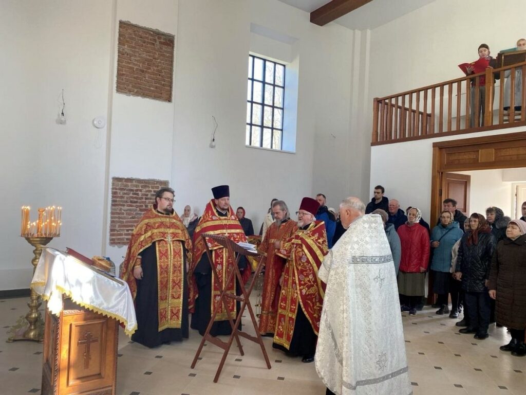 Водосвятный молебен прошел храме святого Архангела Михаила аг. Черея