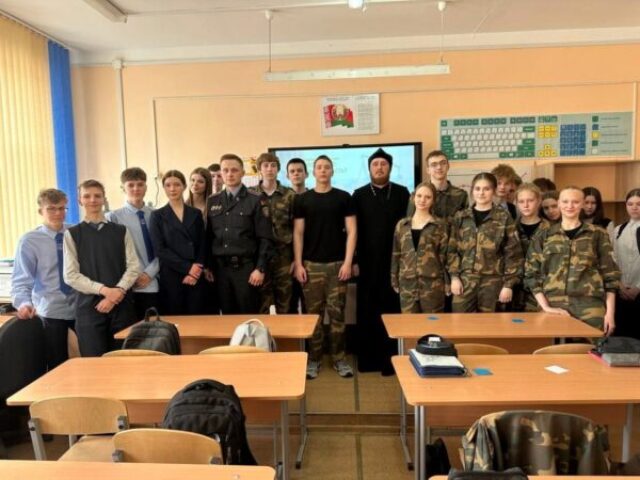 Иерей Георгий Совецкий принял участие в диалоговой гостиной «Что сильнее: Закон или совесть?»