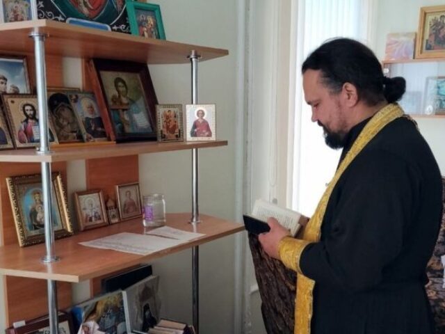 Иерей Николай Скобей посетил хоспис