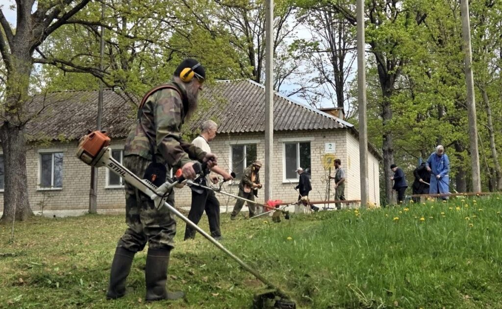 Представители Витебской епархии приняли участие в подготовкеправославного лагеря «Дружба» к открытию смены