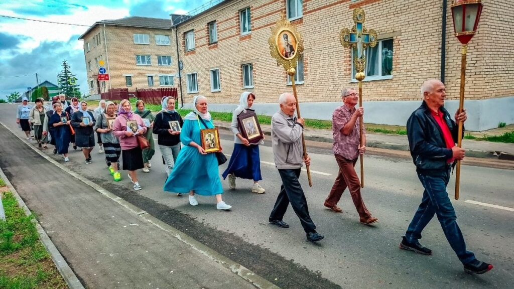В Чашниках состоялся крестный ход в день памяти святителя Николая Чудотворца