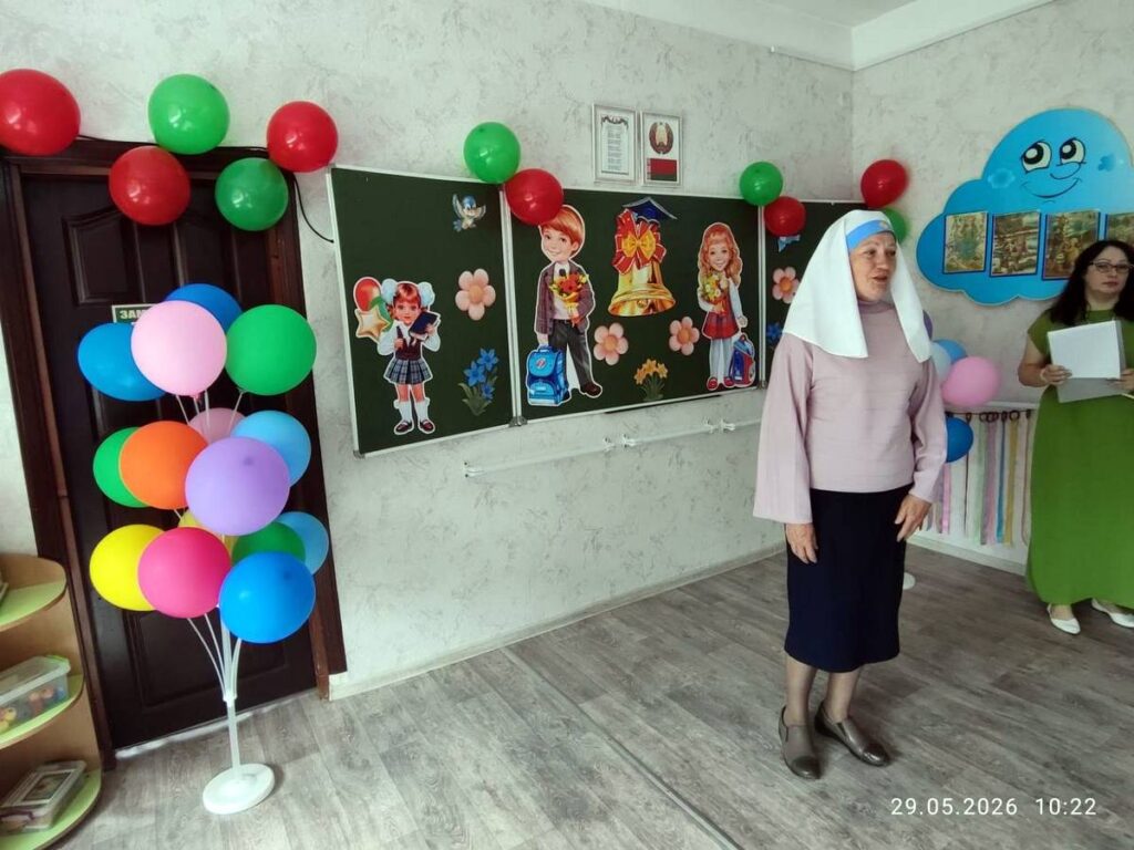 Сестры милосердия посетили торжественную линейку в Лепельском районном центре коррекционно-развивающего обучения и реабилитации