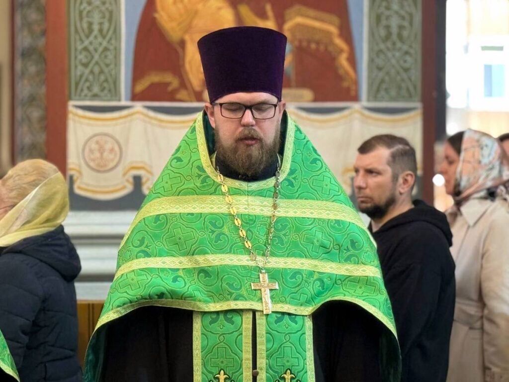 В канун Дня Святой Пятидесятницы архиепископ Димитрий возглавил всенощное бдение в Покровском кафедральном соборе Витебска