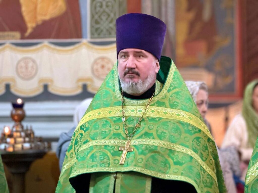 В канун Дня Святой Пятидесятницы архиепископ Димитрий возглавил всенощное бдение в Покровском кафедральном соборе Витебска