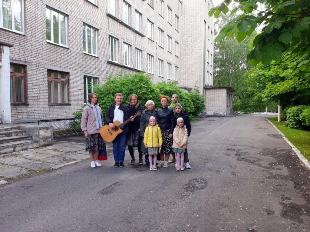 Воспитанники воскресной школы храма Преображения Господня Витебска посетили хоспис