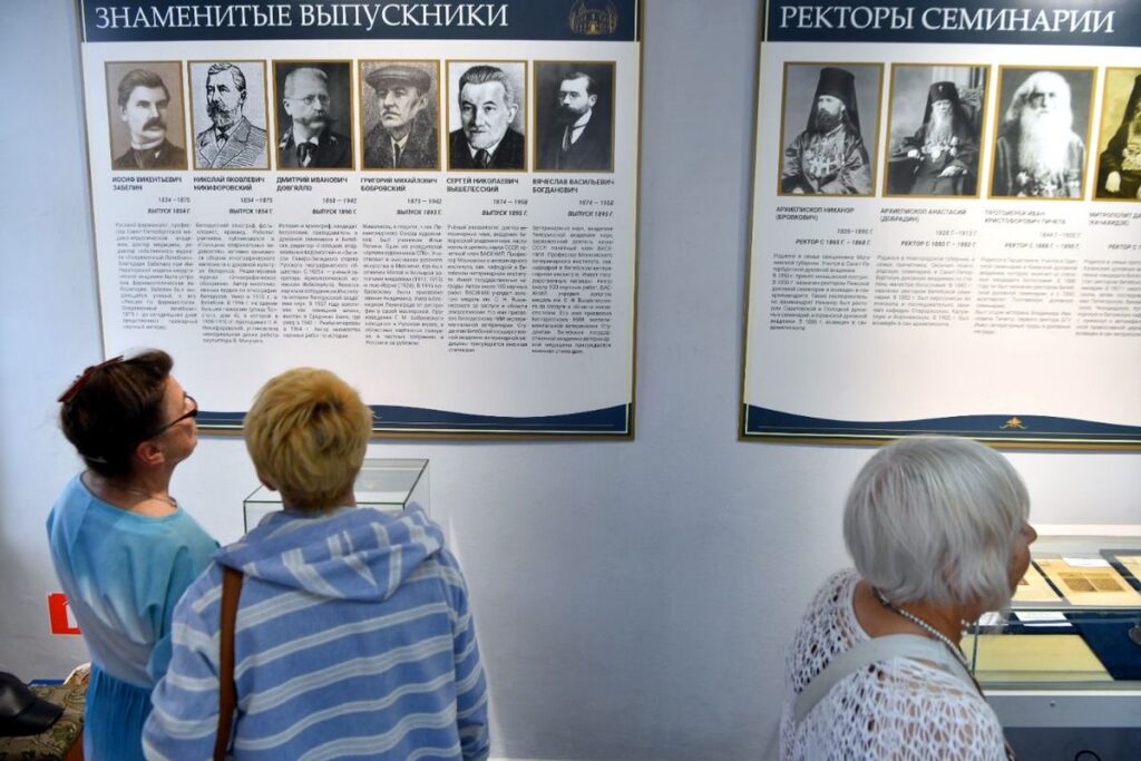Выставка, приуроченная к 220-летию Витебской духовной семинарии, открылась в Витебском областном краеведческом музее 