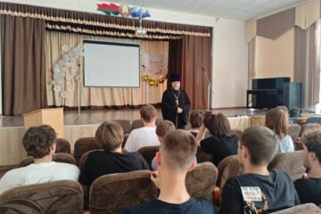 Иерей Димитрий Савушкин посетил круглосуточный передвижной палаточный лагерь "Память"